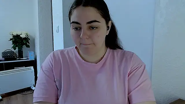 Snapshot of kitsune_8 chatting on 27, 4, 2026 kitsune 8 online show from 27, 4, 2026