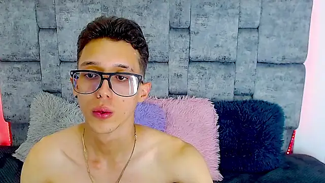 Snapshot of skinny_bigcock02 chatting on 25, 2, 2025 skinny bigcock02 online show from 25, 2, 2025