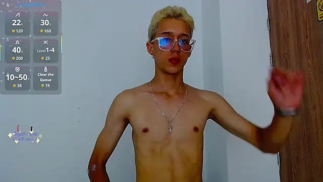 Snapshot of skinny_bigcock02 chatting on 19, 9, 2025 skinny bigcock02 online show from 19, 9, 2025