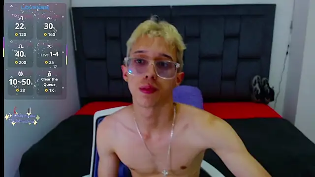 Snapshot of skinny_bigcock02 chatting on 23, 9, 2025 skinny bigcock02 online show from 23, 9, 2025