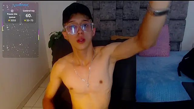 Snapshot of skinny_bigcock02 chatting on 1, 10, 2025 skinny bigcock02 online show from 1, 10, 2025