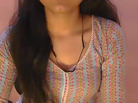 Cute Pihu01 online show from 5, 2, 2026