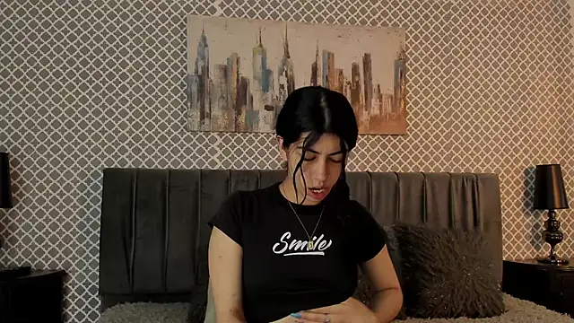 Snapshot of Cassie_bloom chatting on 28, 10, 2025 Cassie bloom online show from 28, 10, 2025