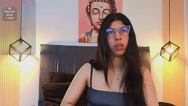 Snapshot of Cassie_bloom chatting on 27, 11, 2025 Cassie bloom online show from 27, 11, 2025