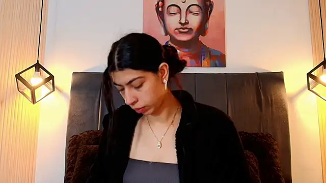 Snapshot of Cassie_bloom chatting on 1, 12, 2025 Cassie bloom online show from 1, 12, 2025