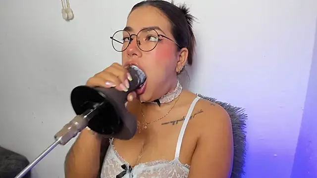 AngelaRicci online show from 11, 3, 2026