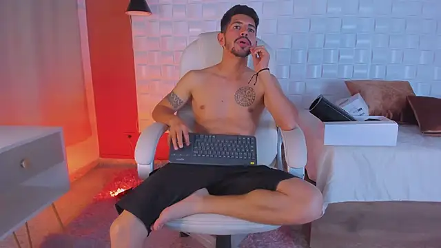 AlejandroStormm online show from 9, 3, 2025