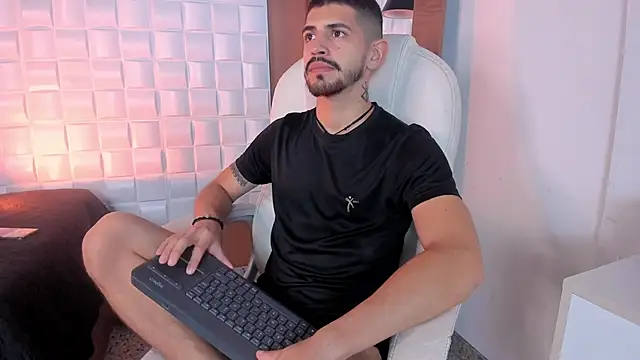 AlejandroStormm online show from 26, 10, 2025