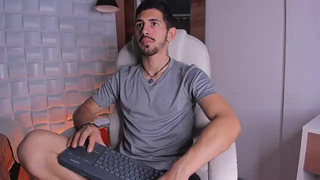 AlejandroStormm online show from 19, 11, 2025