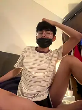 twinkperu18 online show from 4, 10, 2025