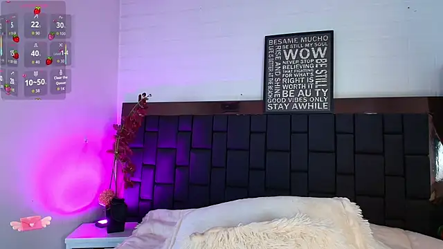 Lexi Howard  online show from 19, 12, 2025