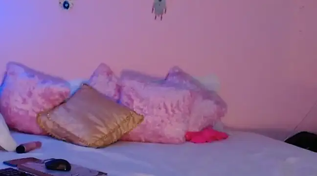 Maddy Jhonsson online show from 28, 2, 2025