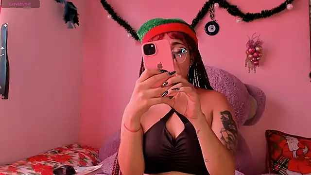 Maddy Jhonsson online show from 20, 12, 2025