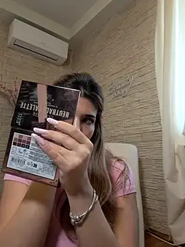 Bella Posh online show from 25, 2, 2026