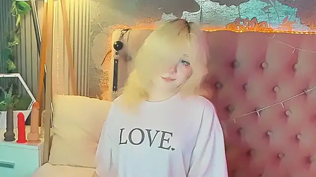 EmilyAngells online show from 20, 7, 2026
