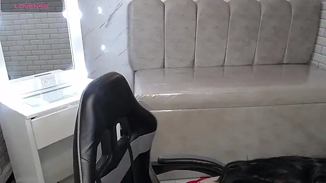 Isabella Collen v online show from 3, 3, 2026