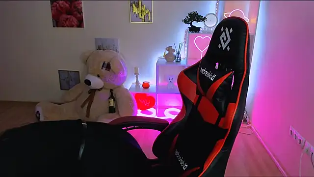 hazel sullivan online show from 28, 2, 2025