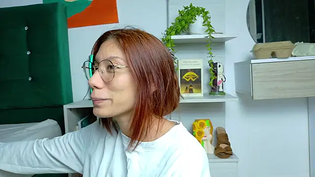 zarahCute online show from 13, 10, 2025