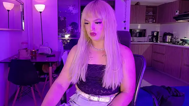 ScarletThompsonx online show from 6, 2, 2026