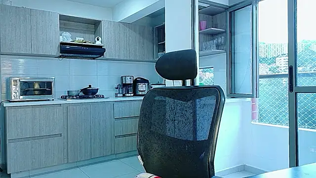 ScarletThompsonx online show from 8, 7, 2026