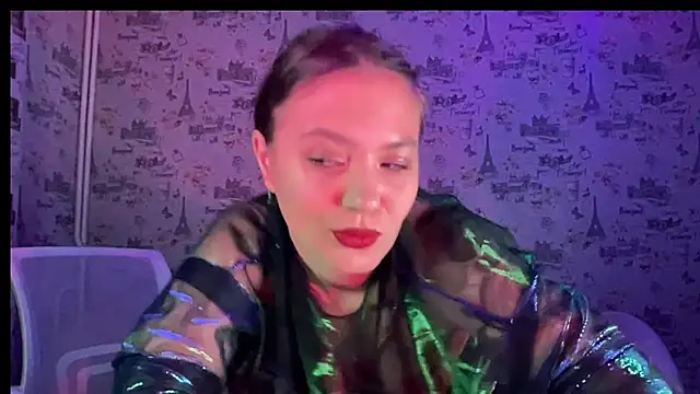 Just Scarlet  online show from 11, 10, 2025