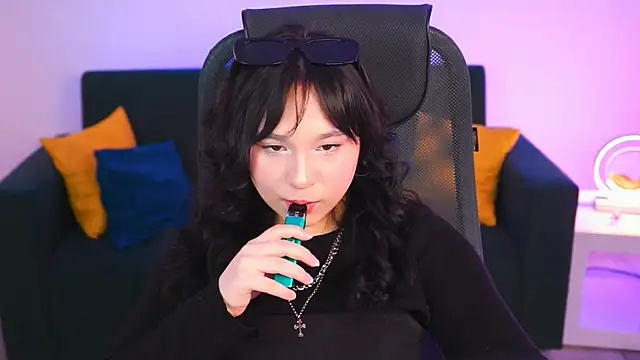 Snapshot of HanaWise chatting on 25, 2, 2025 HanaWise online show from 25, 2, 2025