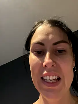 Snapshot of xCharlie_MILFx chatting on 16, 10, 2025 xCharlie MILFx online show from 16, 10, 2025