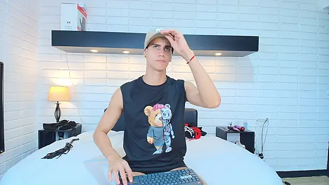 Snapshot of Maximiliano__Fire chatting on 11, 3, 2025 Maximiliano Fire online show from 11, 3, 2025