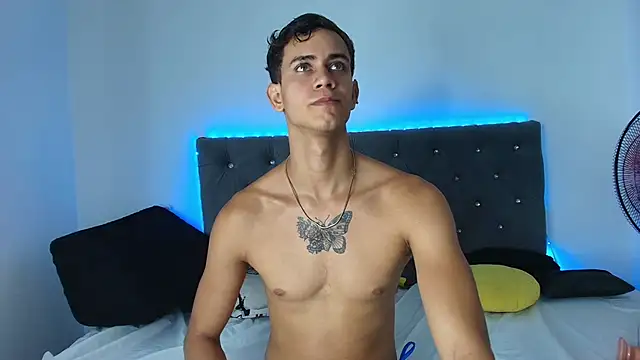 Snapshot of Maximiliano__Fire chatting on 8, 9, 2025 Maximiliano Fire online show from 8, 9, 2025