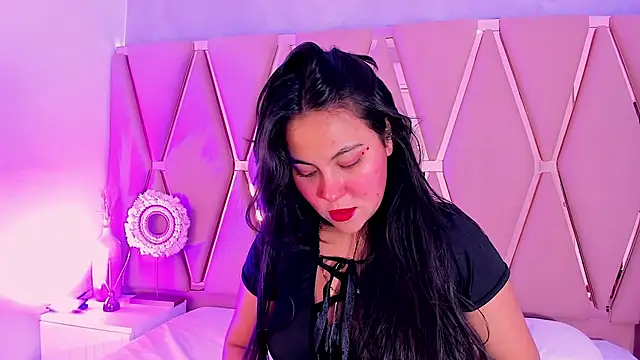 Snapshot of Emily_Black1 chatting on 6, 2, 2026 Emily Black1 online show from 6, 2, 2026