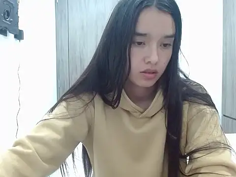  luna 777 online show from 17, 4, 2026