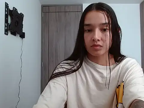  luna 777 online show from 27, 4, 2026