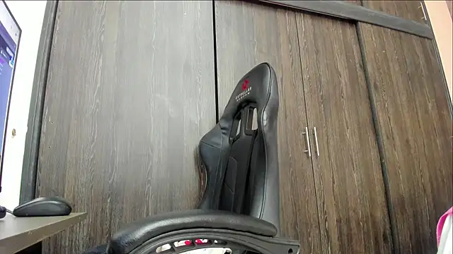 Snapshot of ava-am chatting on 9, 3, 2025 ava-am online show from 9, 3, 2025