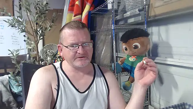 Randomoldguy615 online show from 19, 3, 2025