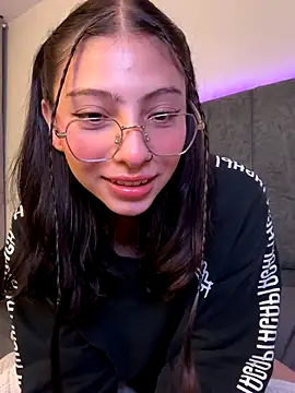 Snapshot of Dirty-Bunnyyy chatting on 17, 9, 2025 Dirty-Bunnyyy online show from 17, 9, 2025