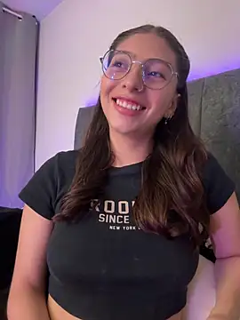 Snapshot of Dirty-Bunnyyy chatting on 20, 4, 2026 Dirty-Bunnyyy online show from 20, 4, 2026