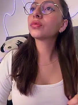 Snapshot of Dirty-Bunnyyy chatting on 6, 5, 2026 Dirty-Bunnyyy online show from 6, 5, 2026