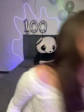 Snapshot of Dirty-Bunnyyy chatting on 2, 6, 2026 Dirty-Bunnyyy online show from 2, 6, 2026