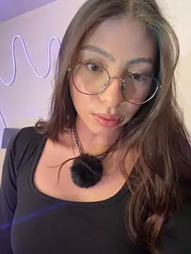 Dirty-Bunnyyy online show from 7, 7, 2026