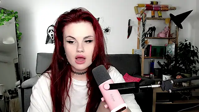 Snapshot of Della_Ideal chatting on 22, 10, 2025 Della Ideal online show from 22, 10, 2025