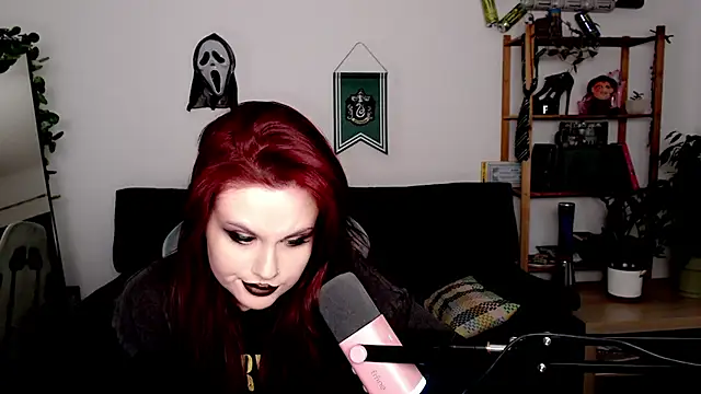 Snapshot of Della_Ideal chatting on 10, 11, 2025 Della Ideal online show from 10, 11, 2025