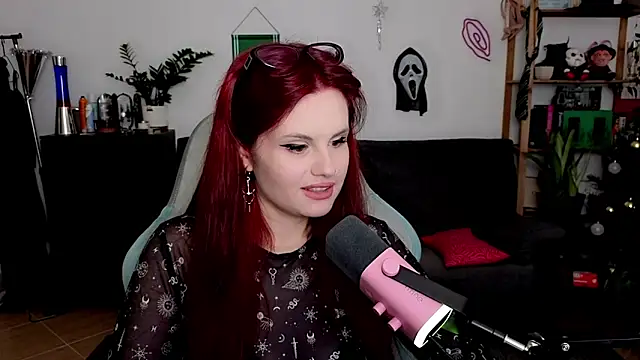 Della Ideal online show from 7, 1, 2026