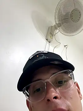 Snapshot of Cristopher1112 chatting on 6, 11, 2025 Cristopher1112 online show from 6, 11, 2025