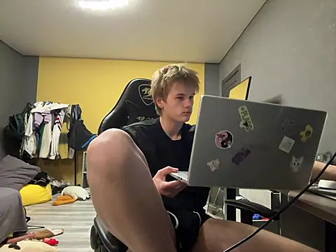 TaylerSigma online show from 22, 2, 2025