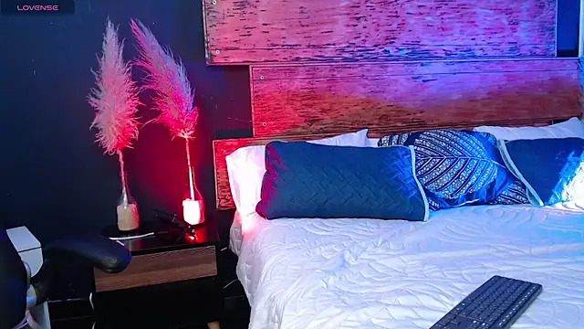 Bella williamss  online show from 5, 3, 2025