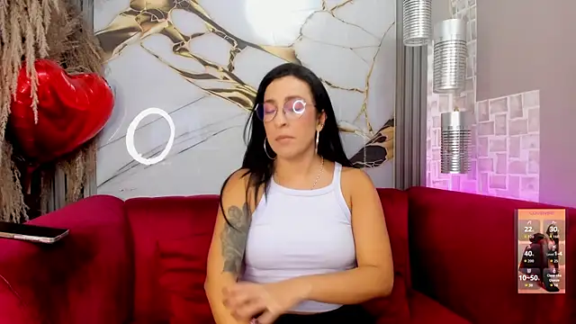 Snapshot of Bella_williamss_ chatting on 7, 5, 2026 Bella williamss online show from 7, 5, 2026