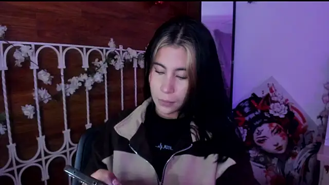 Snapshot of Minami_Nakamura chatting on 12, 11, 2025 Minami Nakamura online show from 12, 11, 2025