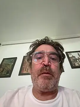 Snapshot of moreno51 chatting on 15, 12, 2025 moreno51 online show from 15, 12, 2025