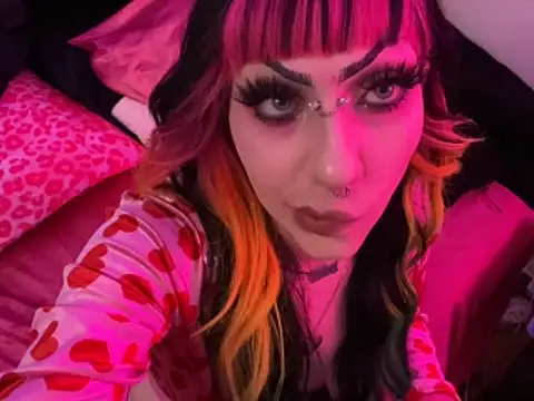 Snapshot of ChrryFoxx chatting on 1, 11, 2025 ChrryFoxx online show from 1, 11, 2025