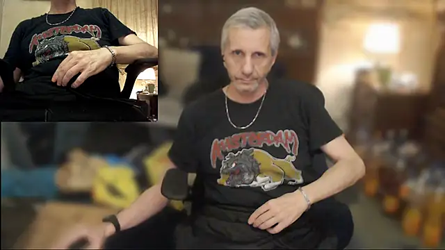 Snapshot of maxdaddy690 chatting on 5, 7, 2026 maxdaddy690 online show from 5, 7, 2026